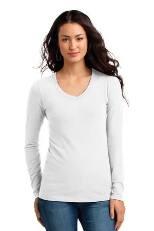 DT5201 District Juniors The Concert Tee Long Sleeve V-Neck.